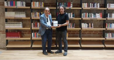 Yazar Etibar Həsənzadənin Vətən Uğrunda və digər kitabları İstanbul Rami Kütüphanesine təqdim edildi – FOTO